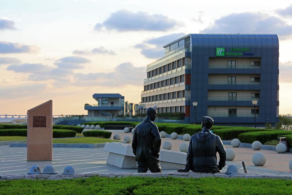 Holiday Inn Express Shanghai Nanhuizui Exterior photo